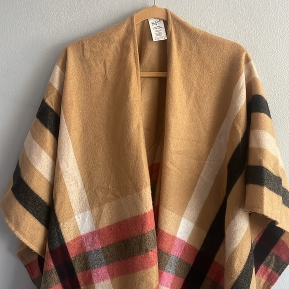 Women's Woolrich Luxe Soft Cozy Blanket Scarf Wrap Ruana Fringed One-Size - Picture 4 of 13